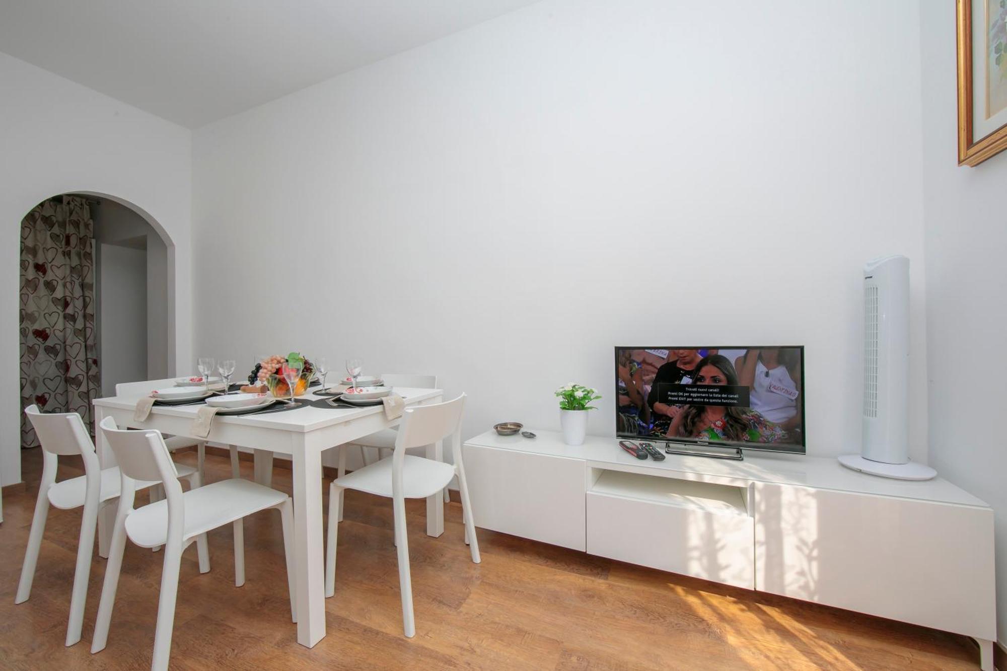 Residenza Rocca Del Lago - Happy Rentals リーヴァ・デル・ガルダ エクステリア 写真